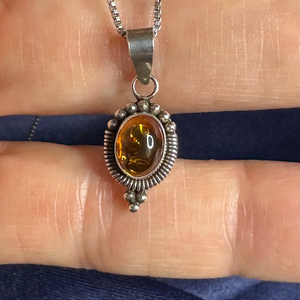 Pendant SORAN Genuine Amber 925 Sterling Silver signed Dainty Feminine Pendant - Picture 2 of 4